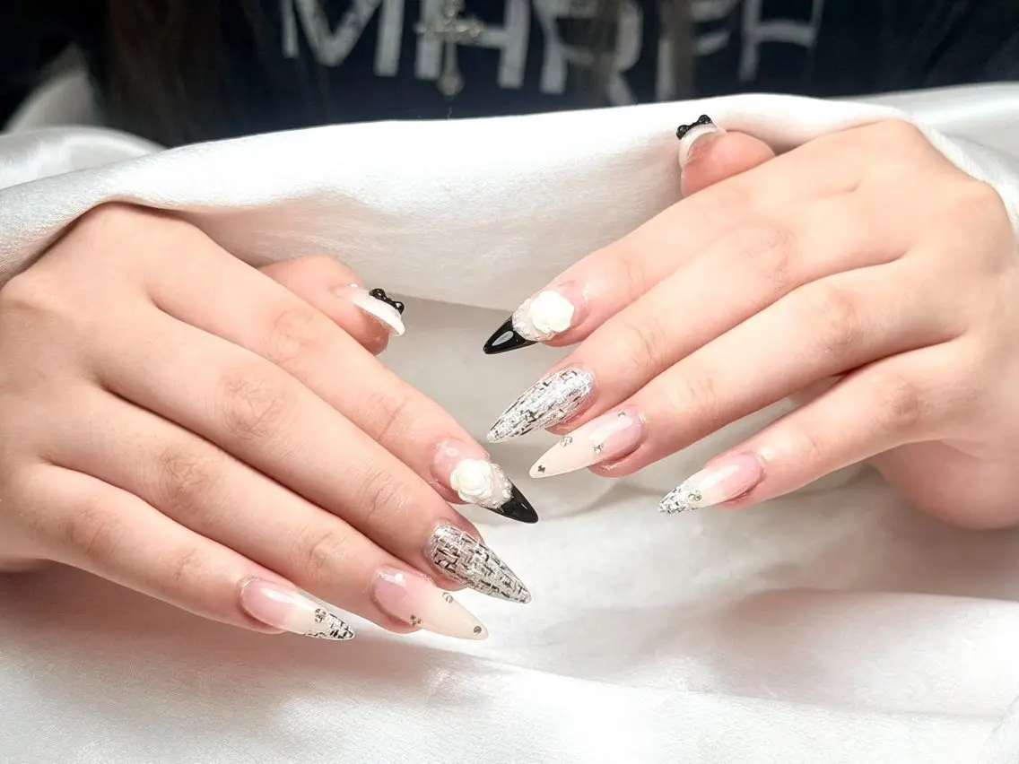 ネイル 桜ネイル 長さ出し フレンチネイル 韓国ネイル マグネットネイル ハンドネイル Kiwami nailsalonのネイルデザイン