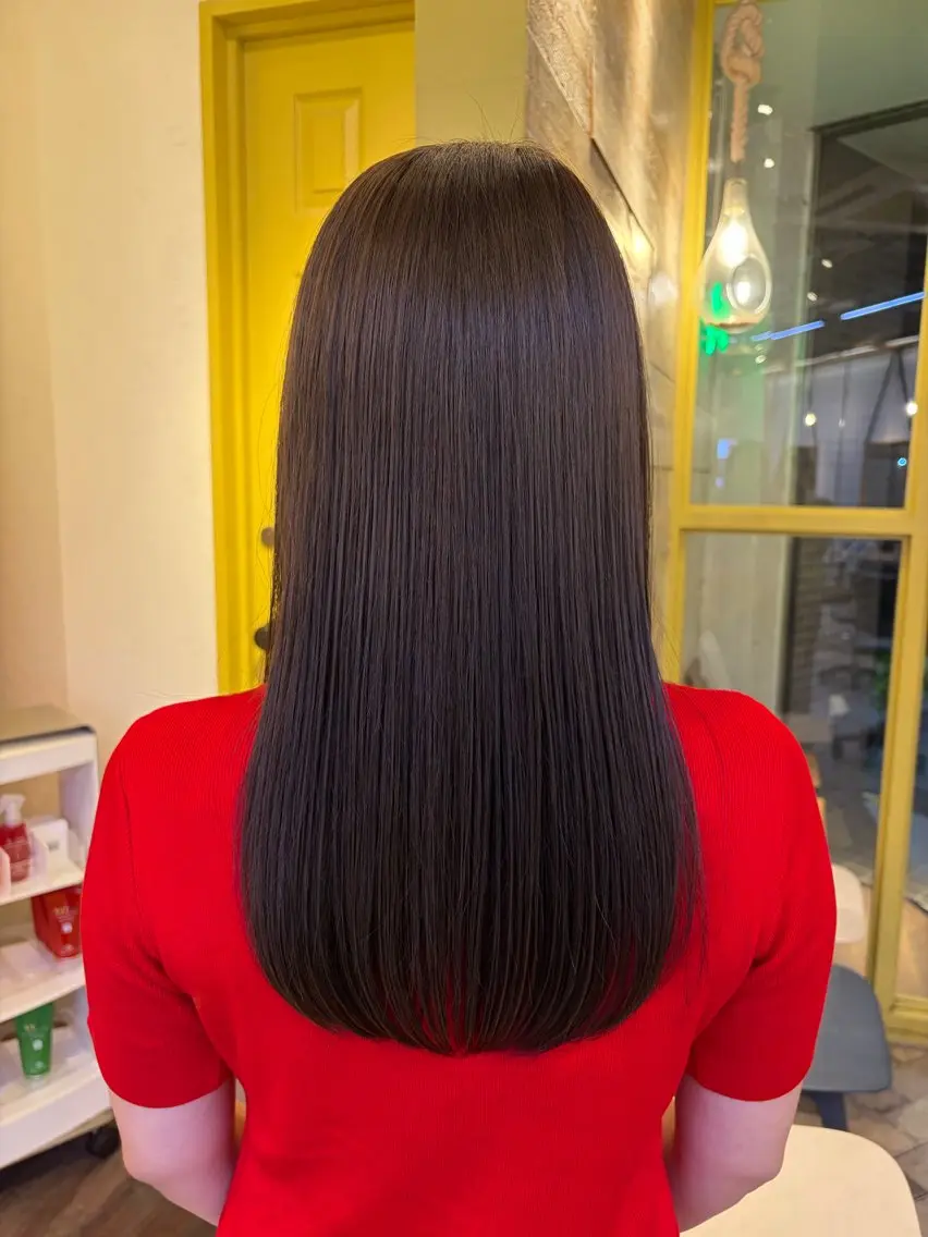 セミロング カラー 元岡 友香のヘアスタイル