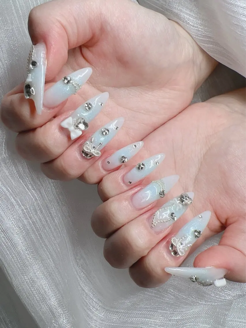 ネイル 長さ出し グラデーション キラキラネイル マグネットネイル ニュアンスネイル ハンドネイル Lee Nails チップ長さだし専門店のネイルデザイン