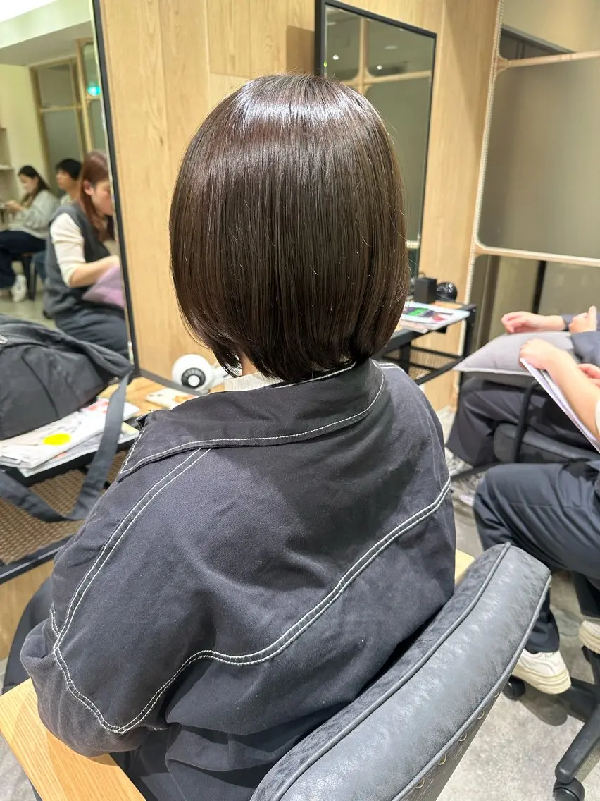 ショート アッシュ ロジェブルー 川合【和泉中央】のヘアスタイル