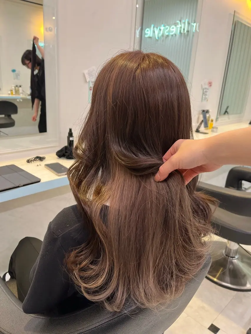 ロング カラー ヘアカラー トリートメント ブリーチカラー 🩵MIZUKIのヘアスタイル