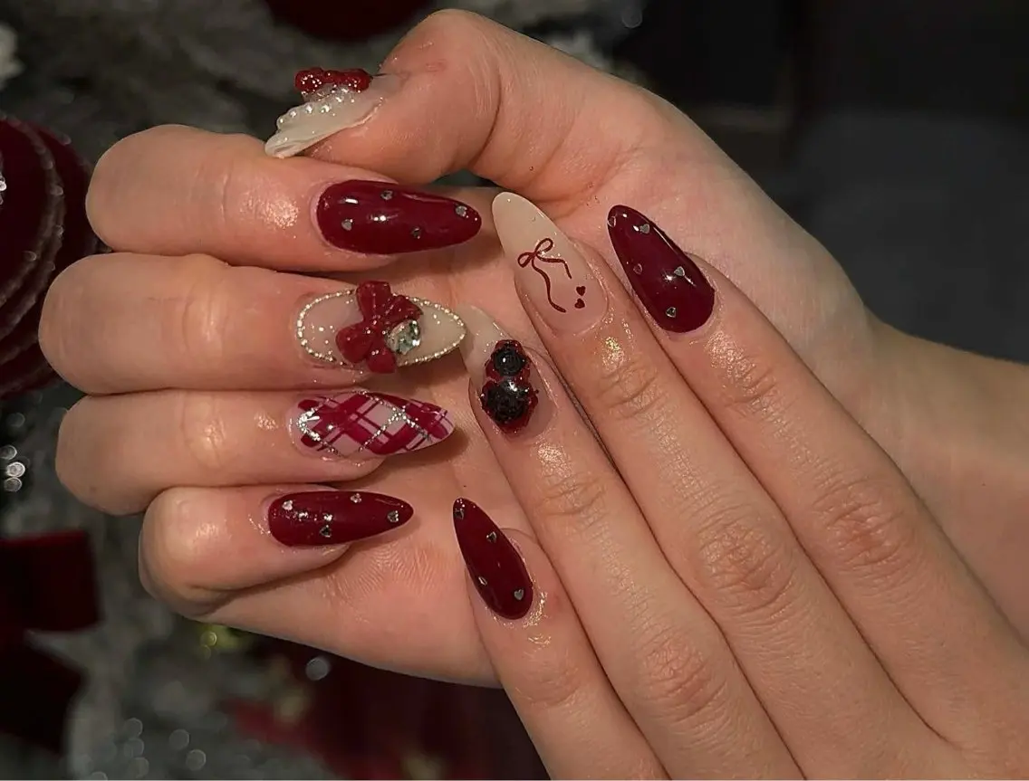 ネイル オーロラネイル クリアネイル 成人式 フラッシュネイル ジェルネイル ハンドネイル Amee Nail Salonのネイルデザイン