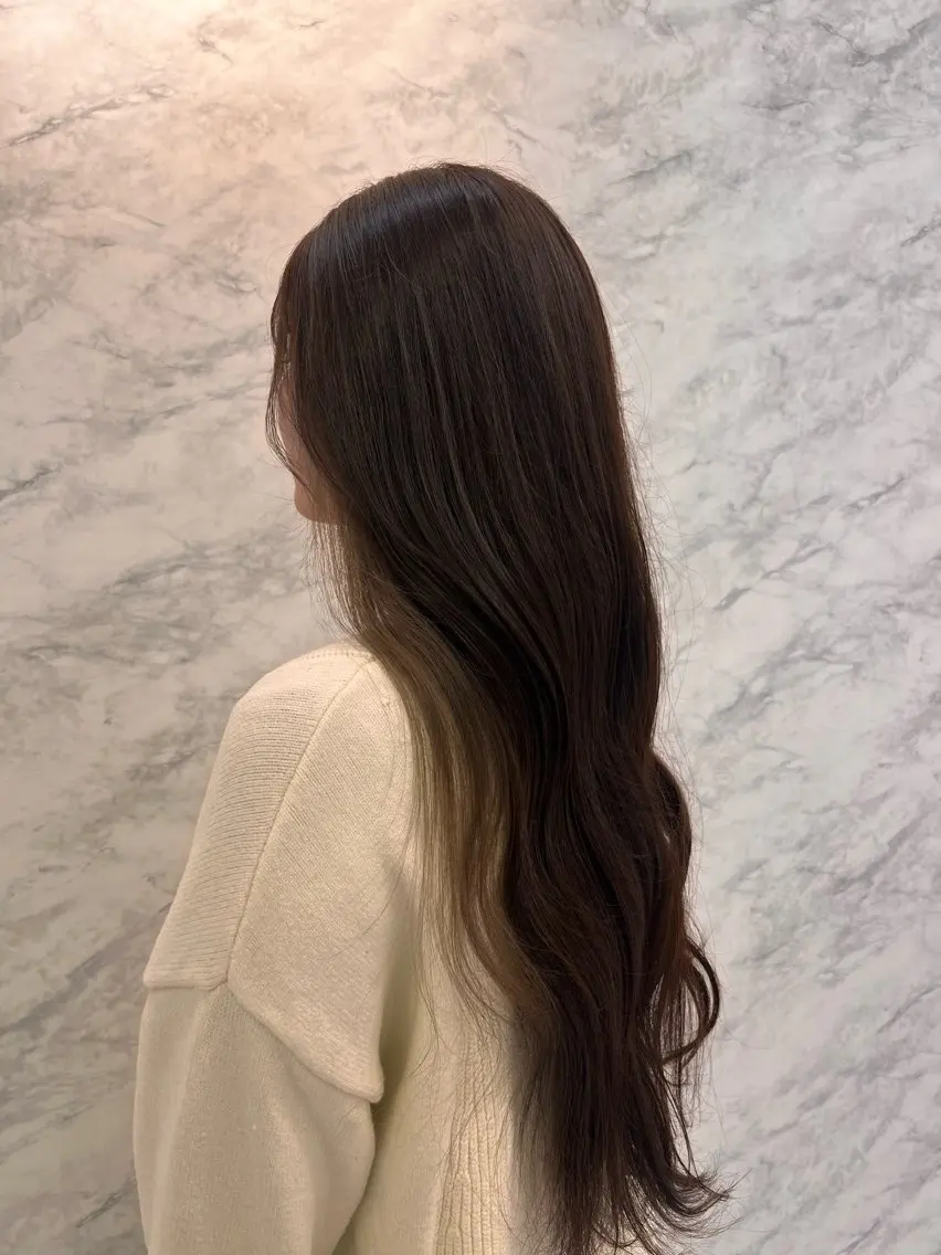 カラー ベージュカラー ミルクティーベージュ 松尾 姫依のヘアスタイル