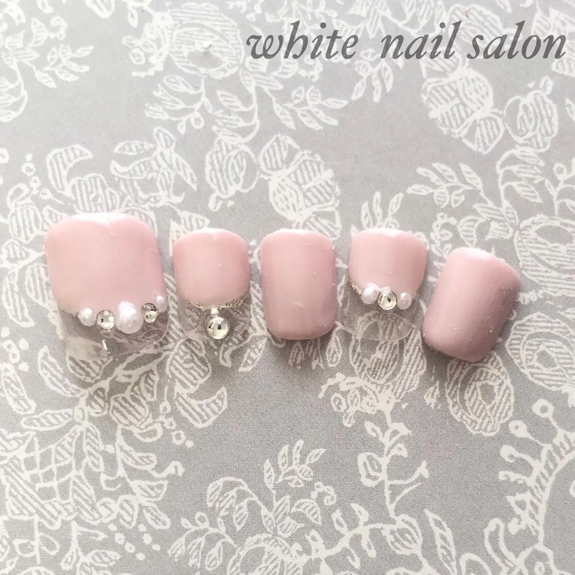 ネイル フットネイル ジェルネイル オフィスネイル スカルプネイル シンプルネイル フットネイル white nail salonのネイルデザイン