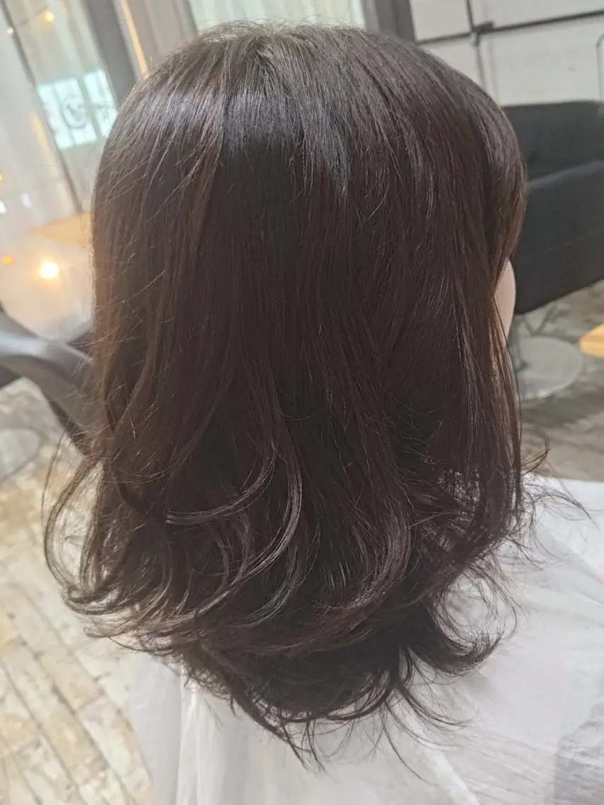 ミディアム カラー ベージュカラー オリーブベージュ 〇21時〜カット専門 河野　恭太のヘアスタイル