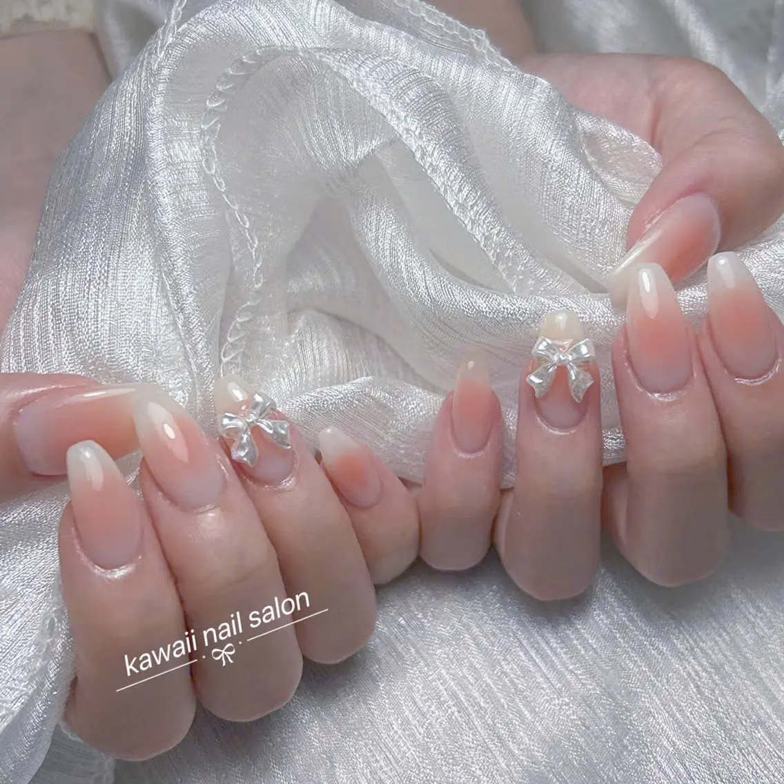 ネイル ドット フレンチネイル 韓国ネイル マグネットネイル オフィスネイル Kawaii Nail Salonのネイルデザイン