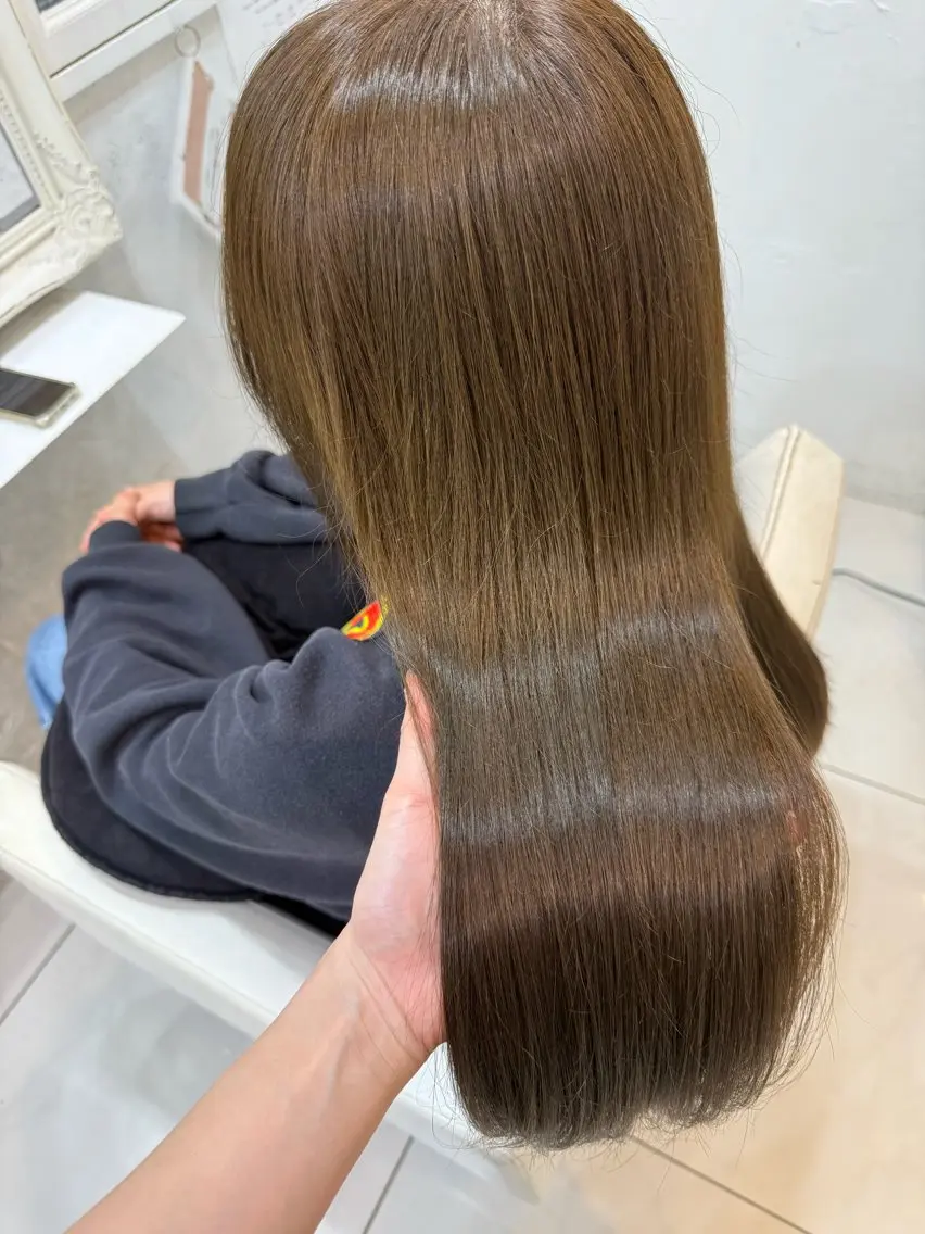 セミロング カラー ベージュカラー オリーブベージュ ヘアカラー トリートメント ヘアセット 透明感カラー🫧ヘア セット🫧松本菜月の眉毛・アイブロウイメージ