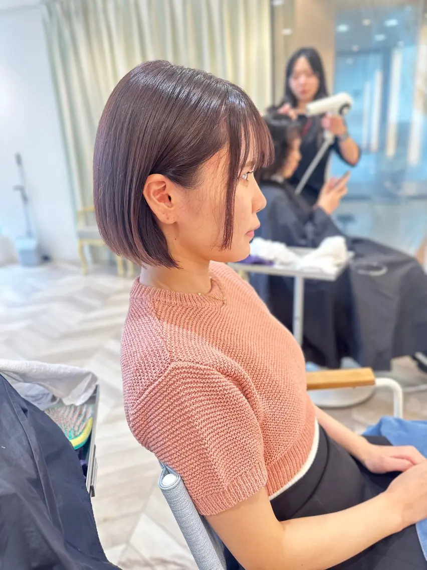 ショート カット ヘアカラー 小顔レイヤー/ ベージュ🤍Rieのヘアスタイル