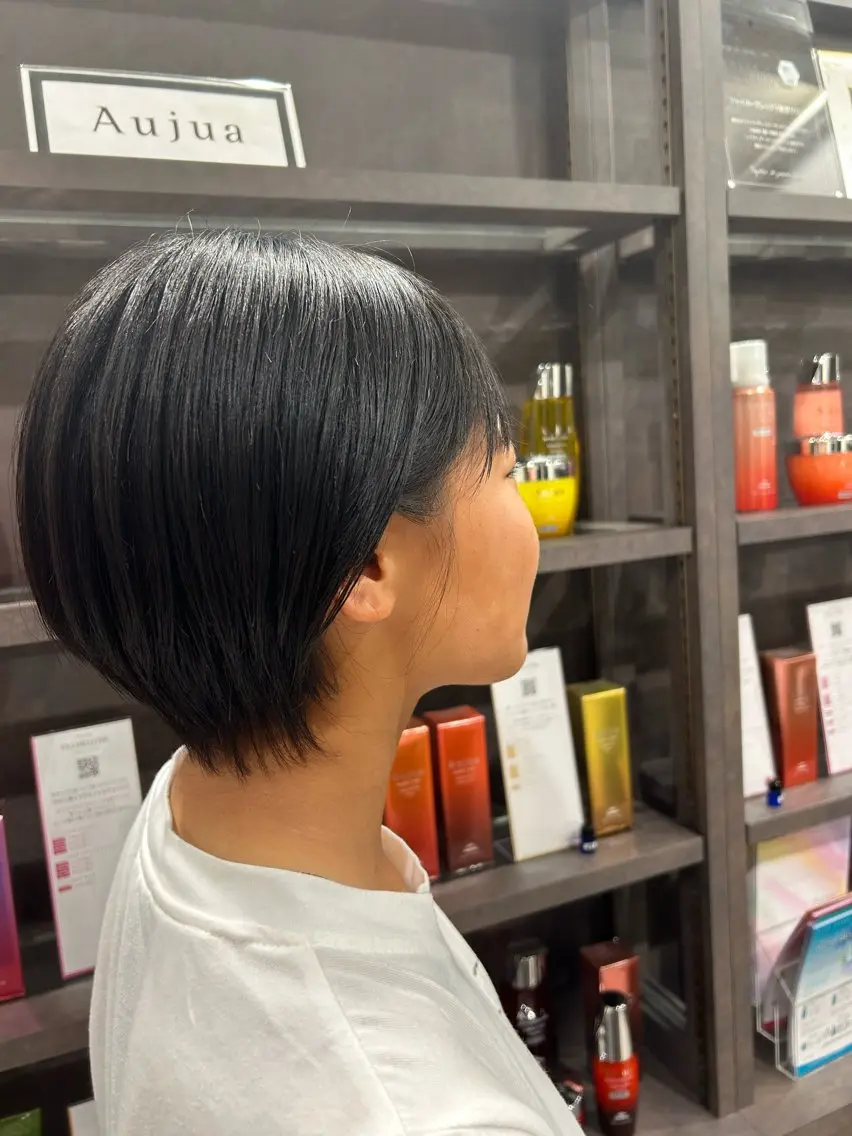 ショート 顔周りカット 鏡原 実和のヘアスタイル