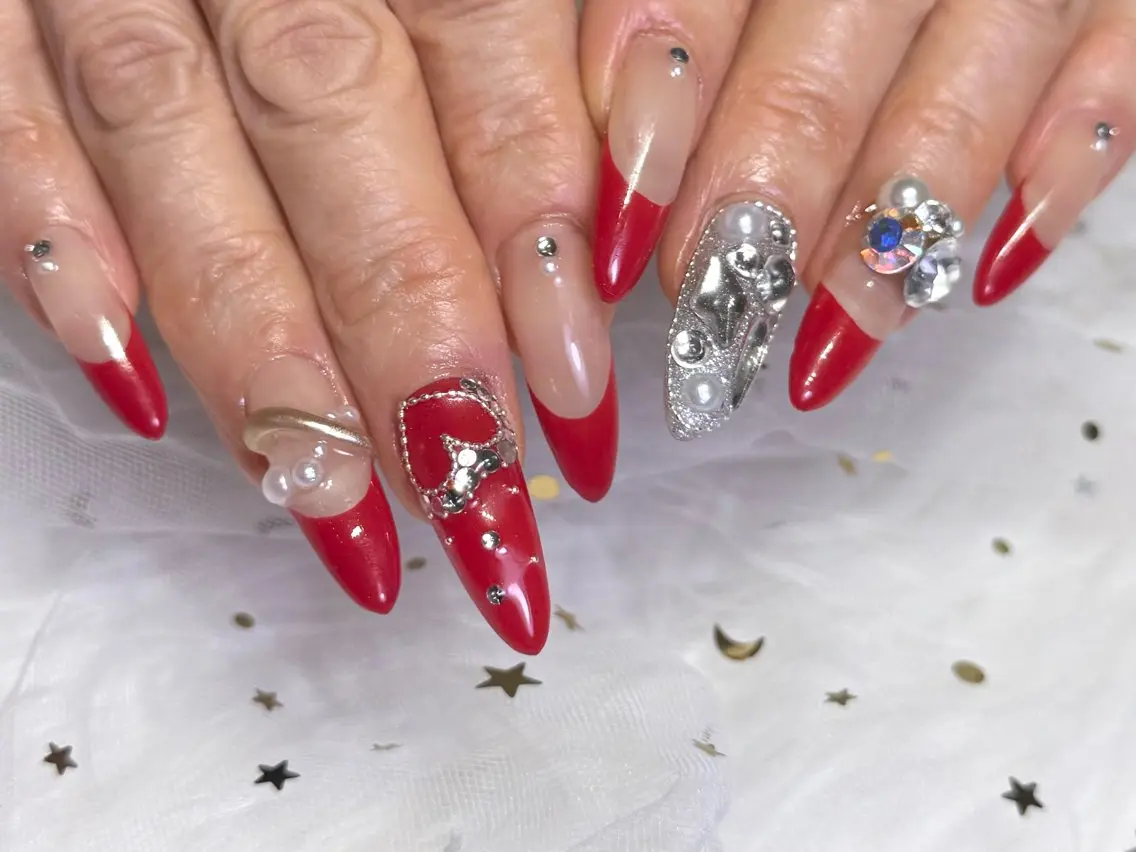 ネイル フレンチネイル 赤色 ハンドネイル Mnailsalon フィルイン対応サロンのネイルデザイン