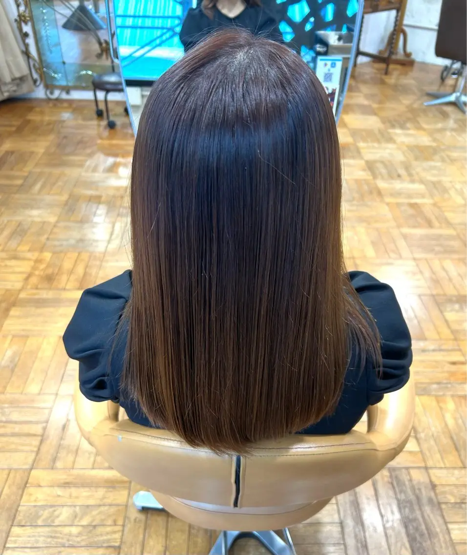 セミロング カラー ヘアカラー ツヤ髪💫髪質改善 透明感カラー仁平創太のヘアスタイル