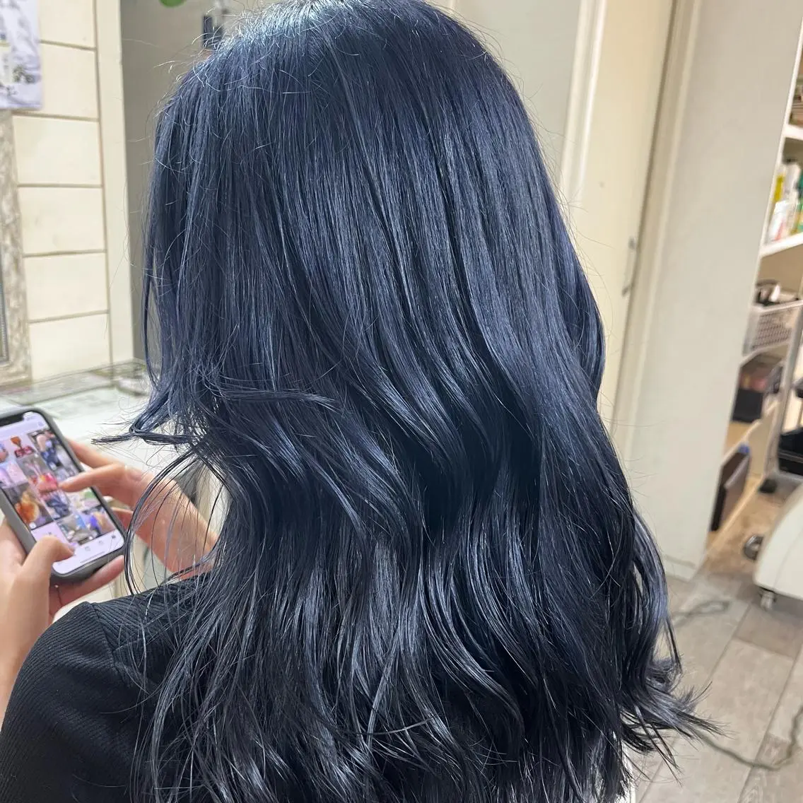 ロング カラー 黒髪 ブリーチ ブルーカラー ブルーブラック カラー職人 なかもと たつひろのヘアスタイル