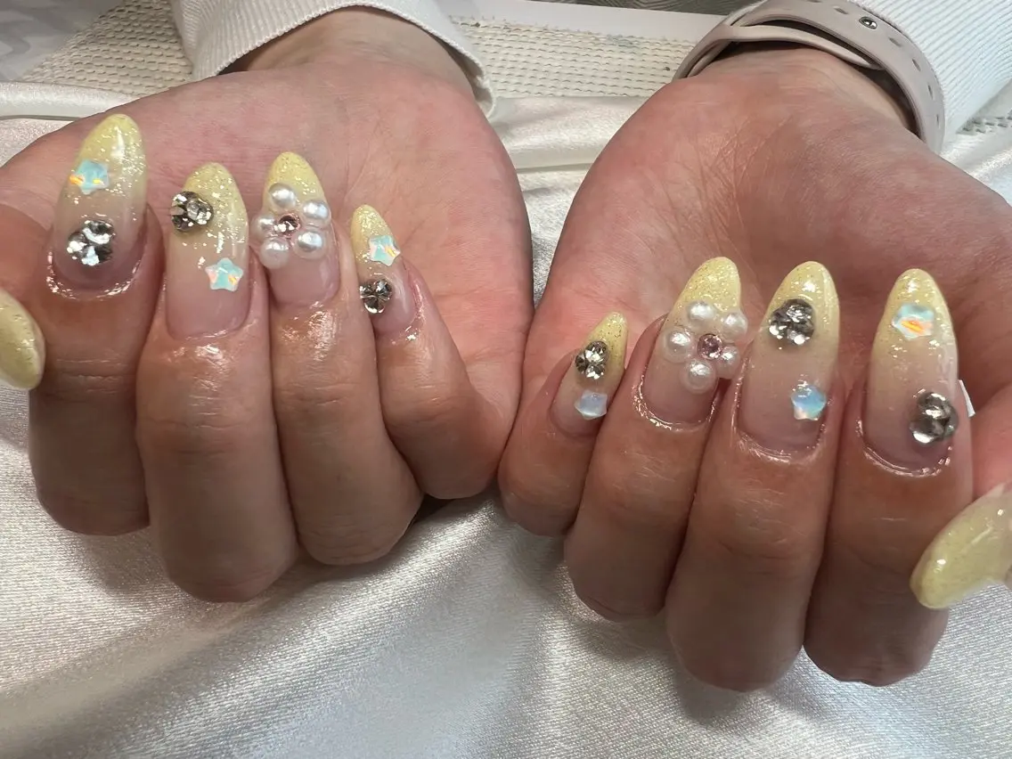 ネイル ROY 心斎橋🌷 Naraのネイルデザイン