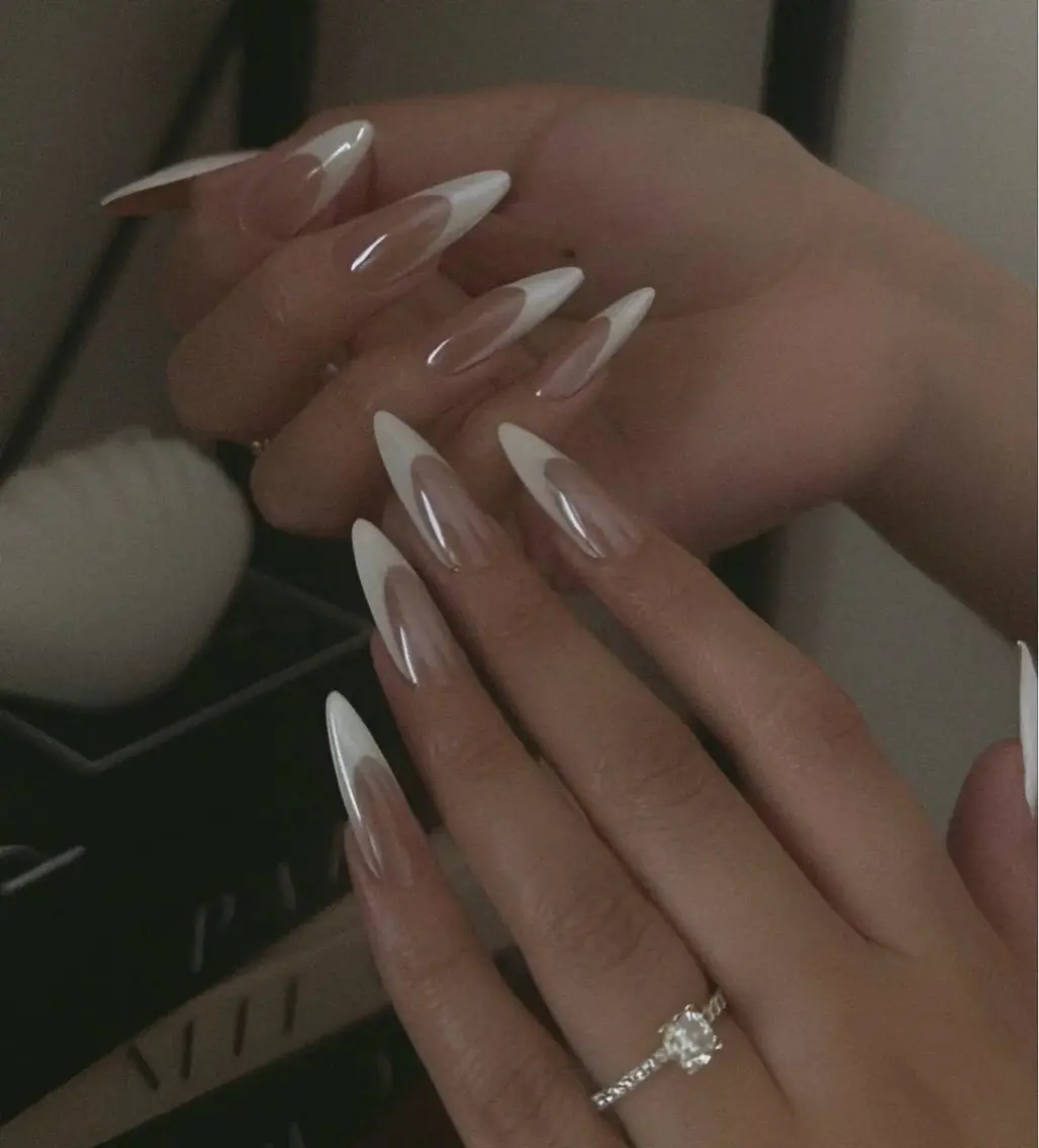 ネイル 長さ出し キラキラネイル 韓国ネイル ロングネイル ワンホンネイル ハンドネイル Josie nail salonのネイルデザイン