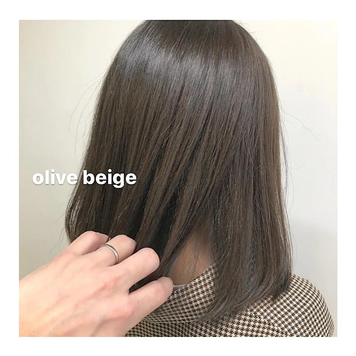 ミディアム カラー グレージュ オリーブグレージュ オリーブグレー レイヤーボブ/ボブ 仲川和人のヘアスタイル