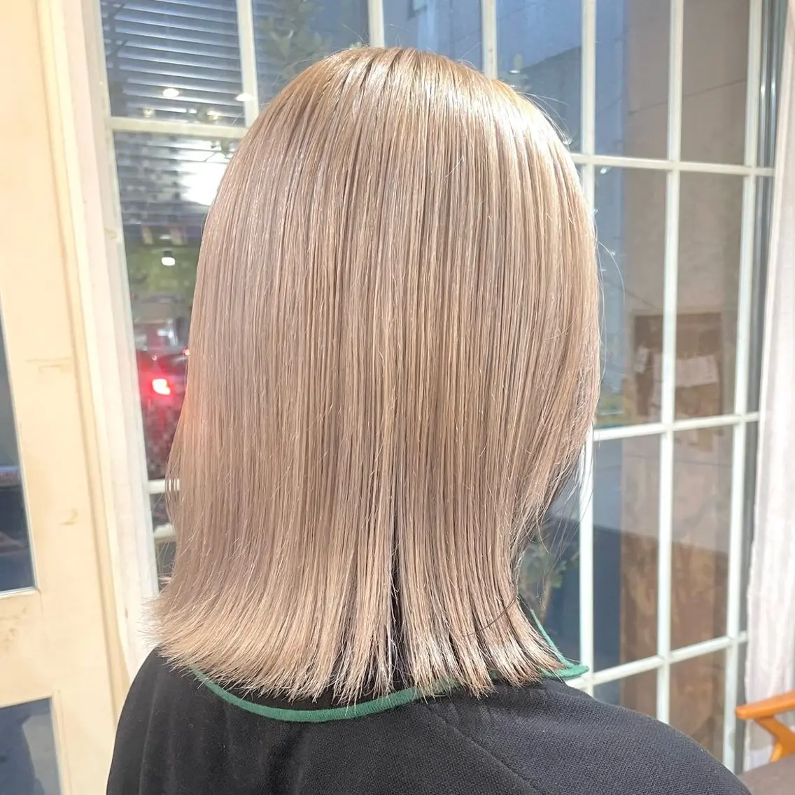 セミロング カラー ハイトーンカラー ヘアカラー 🎀 RINKA🎀 /縮毛矯正/艶カラーのヘアスタイル