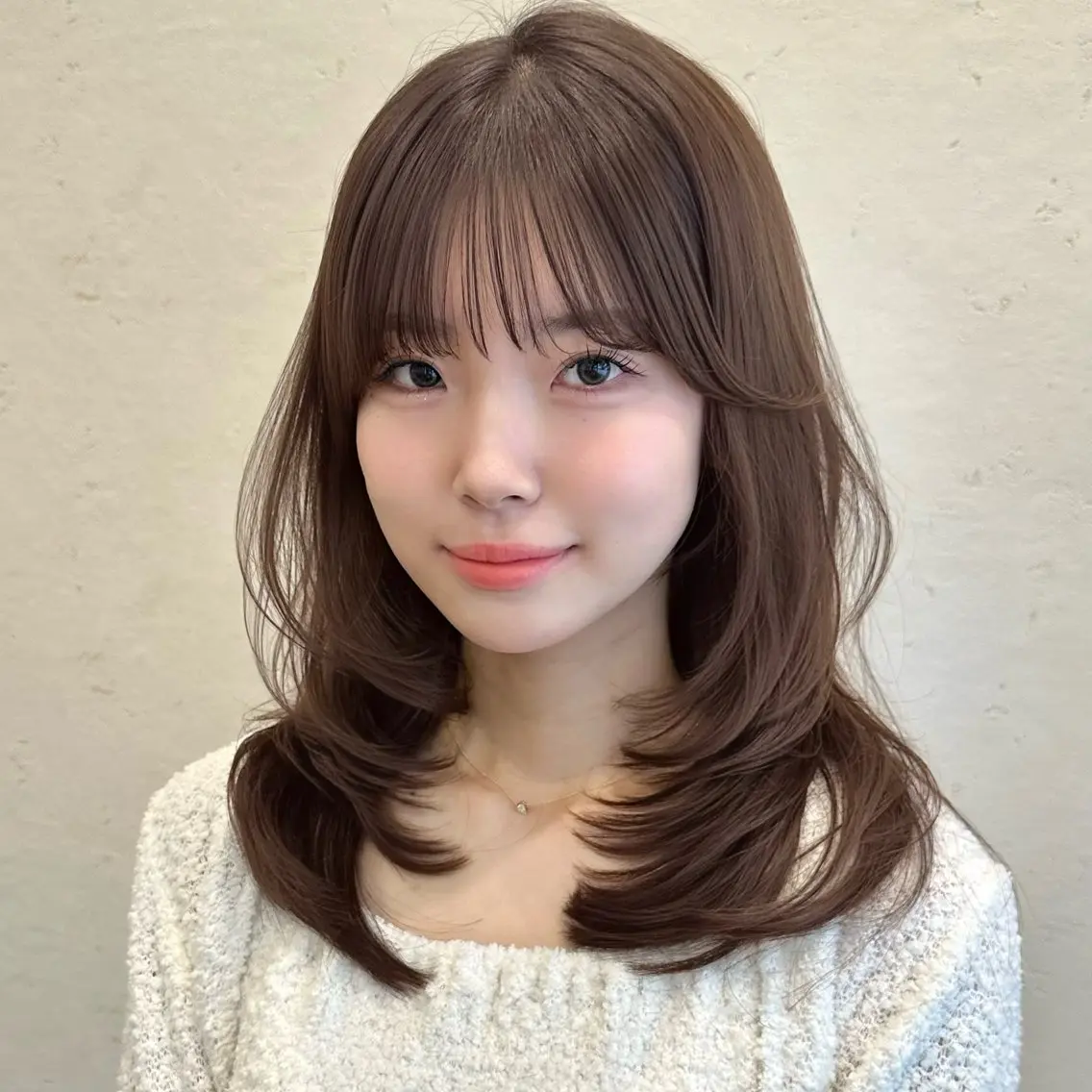 セミロング カット ヘアカラー トリートメント 🌹ハッシュカット、 レイヤー韓国ヘア🌹のヘアスタイル