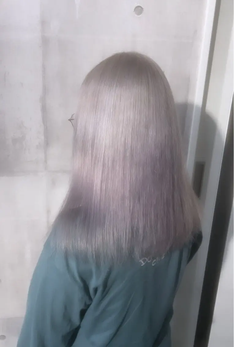 ミディアム ヘアカラー Maisonレイヤー ハッシュカット/三宮のヘアスタイル