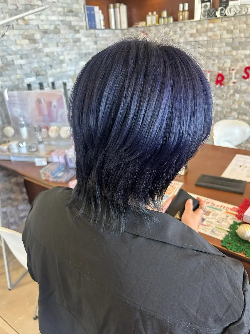 ショート カラー 丸山 莉世のヘアスタイル