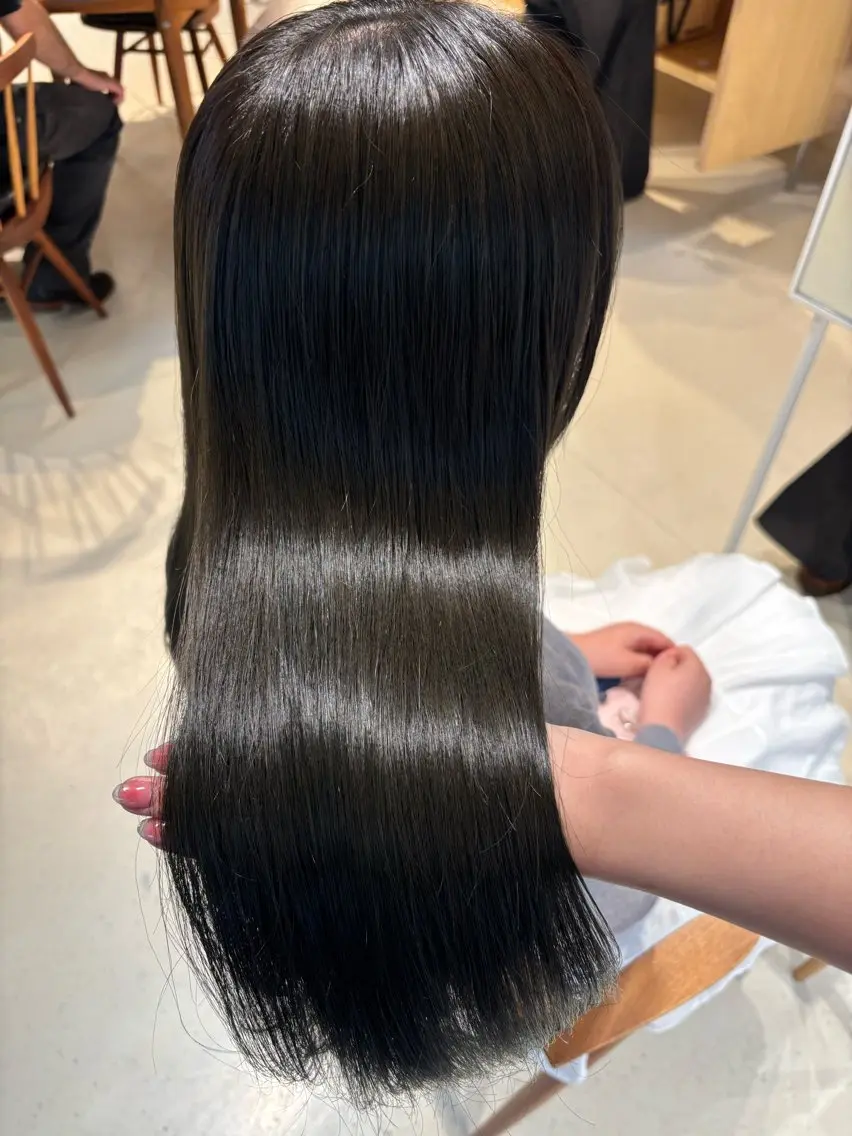 ロング KAREN _KITEのヘアスタイル