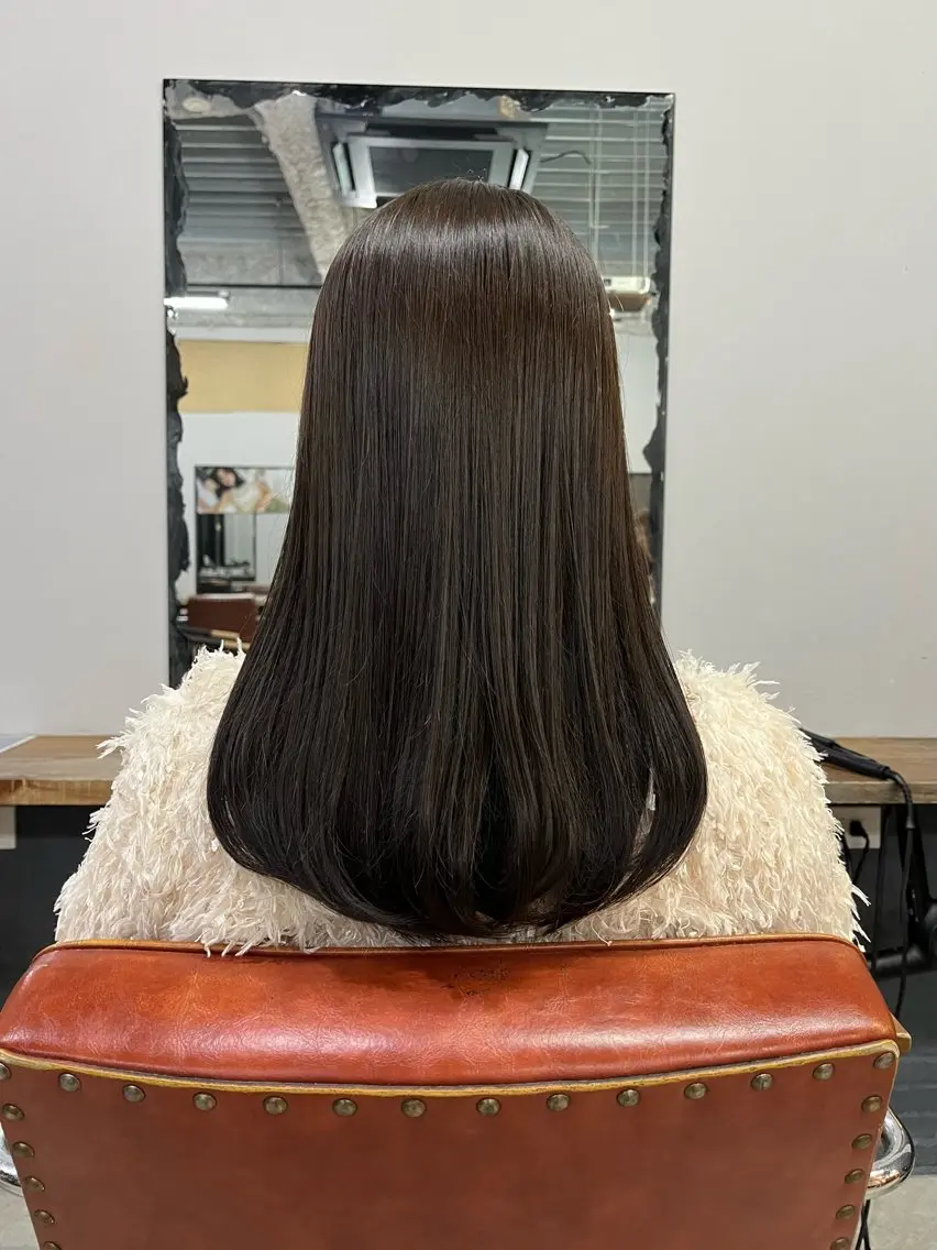 セミロング カラー 透明感カラー ヘアカラー loty shionのヘアスタイル