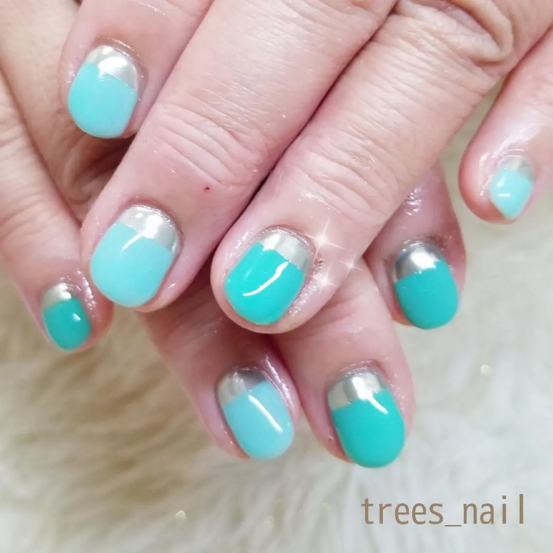 ネイル フレンチネイル ジェルネイル グリーン ミラーネイル パラジェル trees_ nailのネイルデザイン