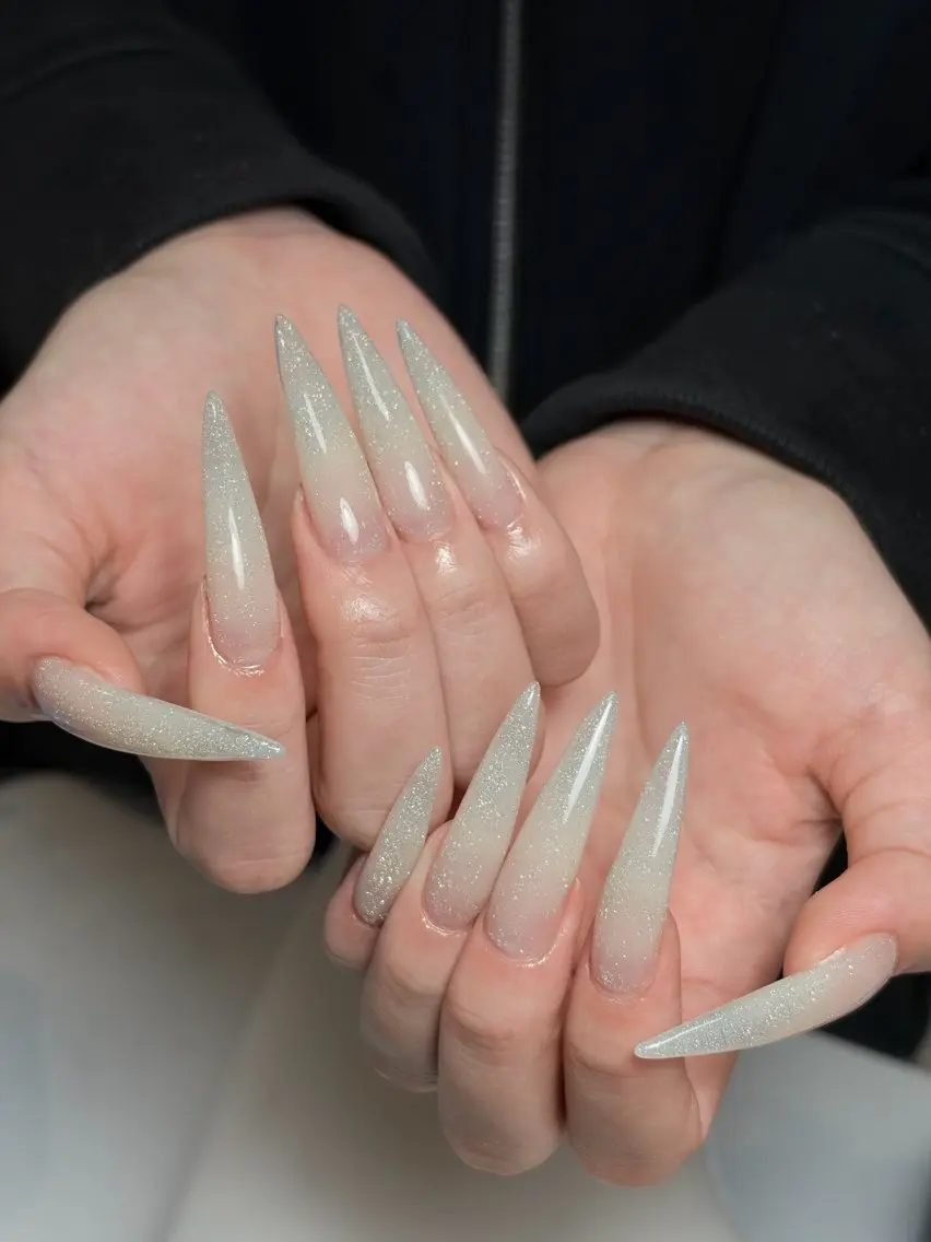 ネイル チークネイル ドット フレンチネイル グラデーション ハート ハンドネイル Julli NailStudioのネイルデザイン