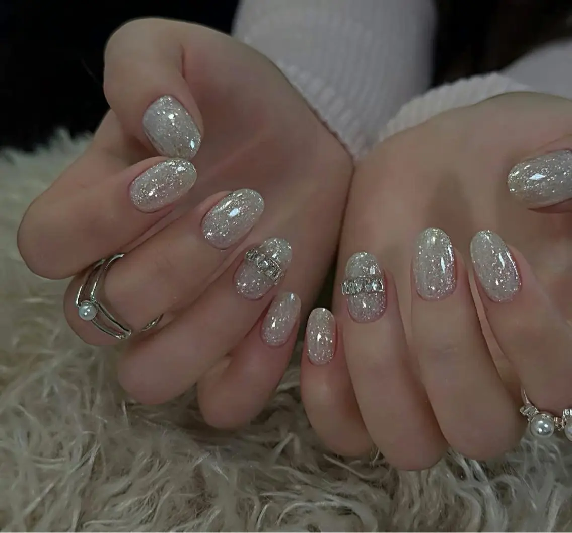 ネイル アートネイル ボルドー フレンチネイル ジェルネイル 氷ネイル・うるうるネイル ハンドネイル Julie NailSalonのネイルデザイン