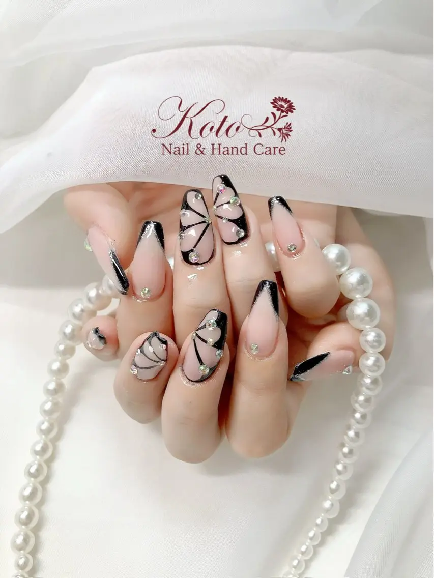 ネイル 長さ出し ジェルネイル 持ち込み ニュアンスネイル 赤色 ハンドネイル Nail Salon KOTOのネイルデザイン
