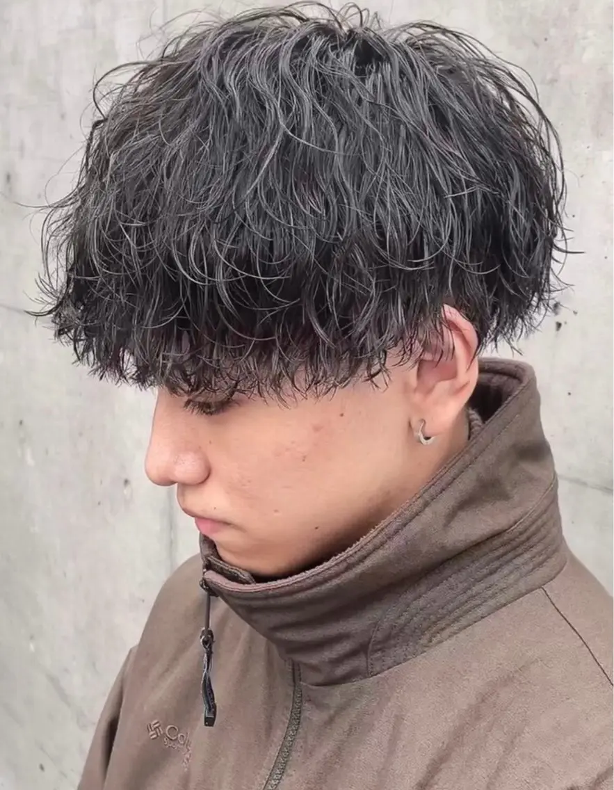 ショート カラー パーマ メンズ キッズ メンズパーマ 波巻きパーマ 栄💗スパイキー⚡️ ｜パーマ｜haruのヘアスタイル
