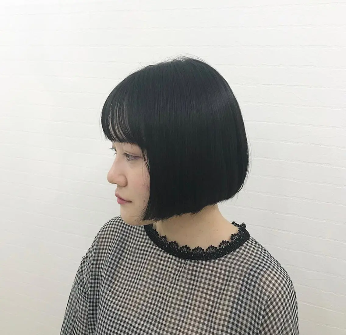 ショート カラー オリーブ/アッシュ やわらか透明感カラーのヘアスタイル