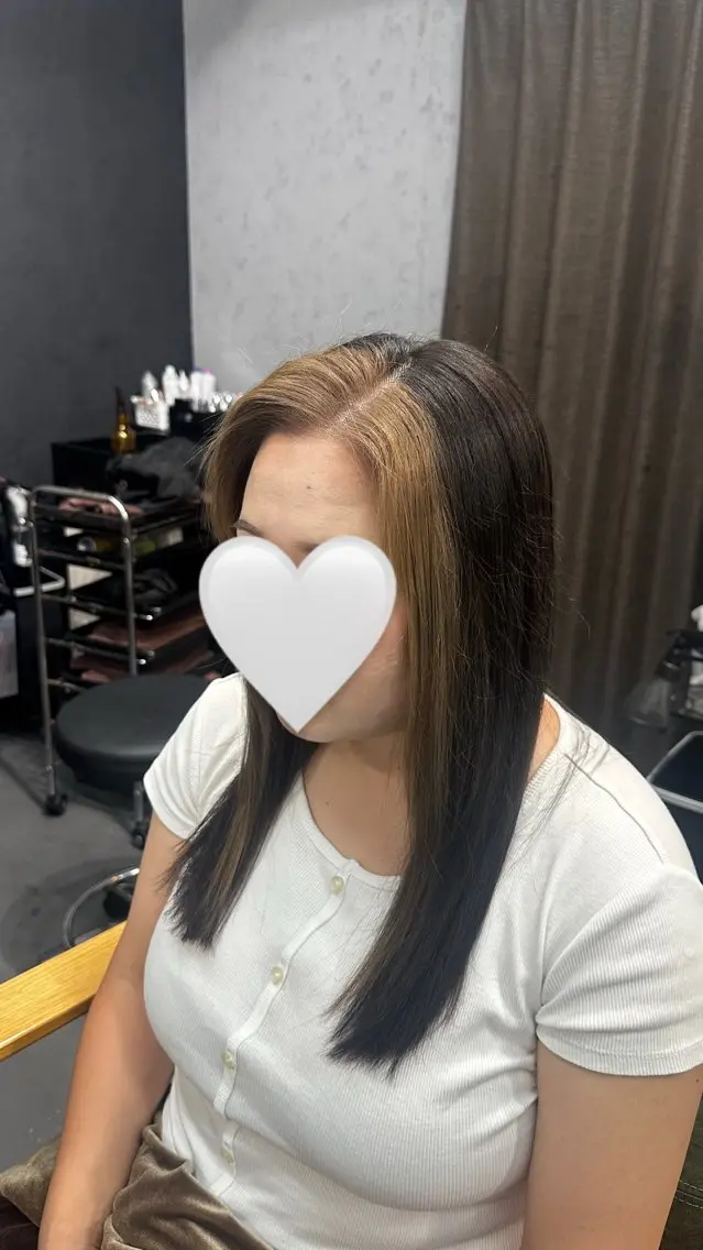 ロング カラー 出崎 風果のヘアスタイル