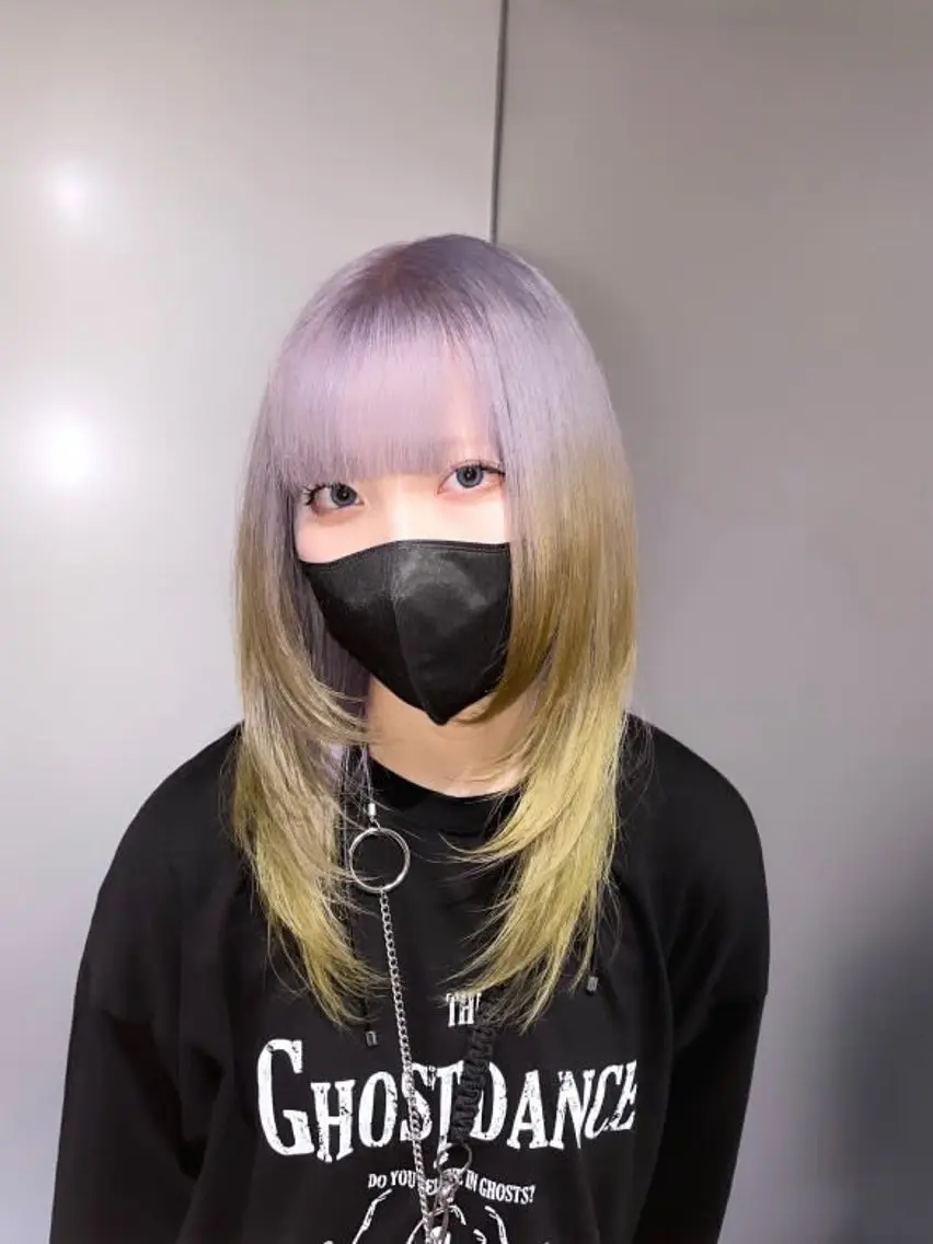セミロング カラー シルバー イエローカラー レイヤーカット カット ヘアカラー トリートメント レイヤー/ブリーチ/ エクステ💫ひかるのヘアスタイル