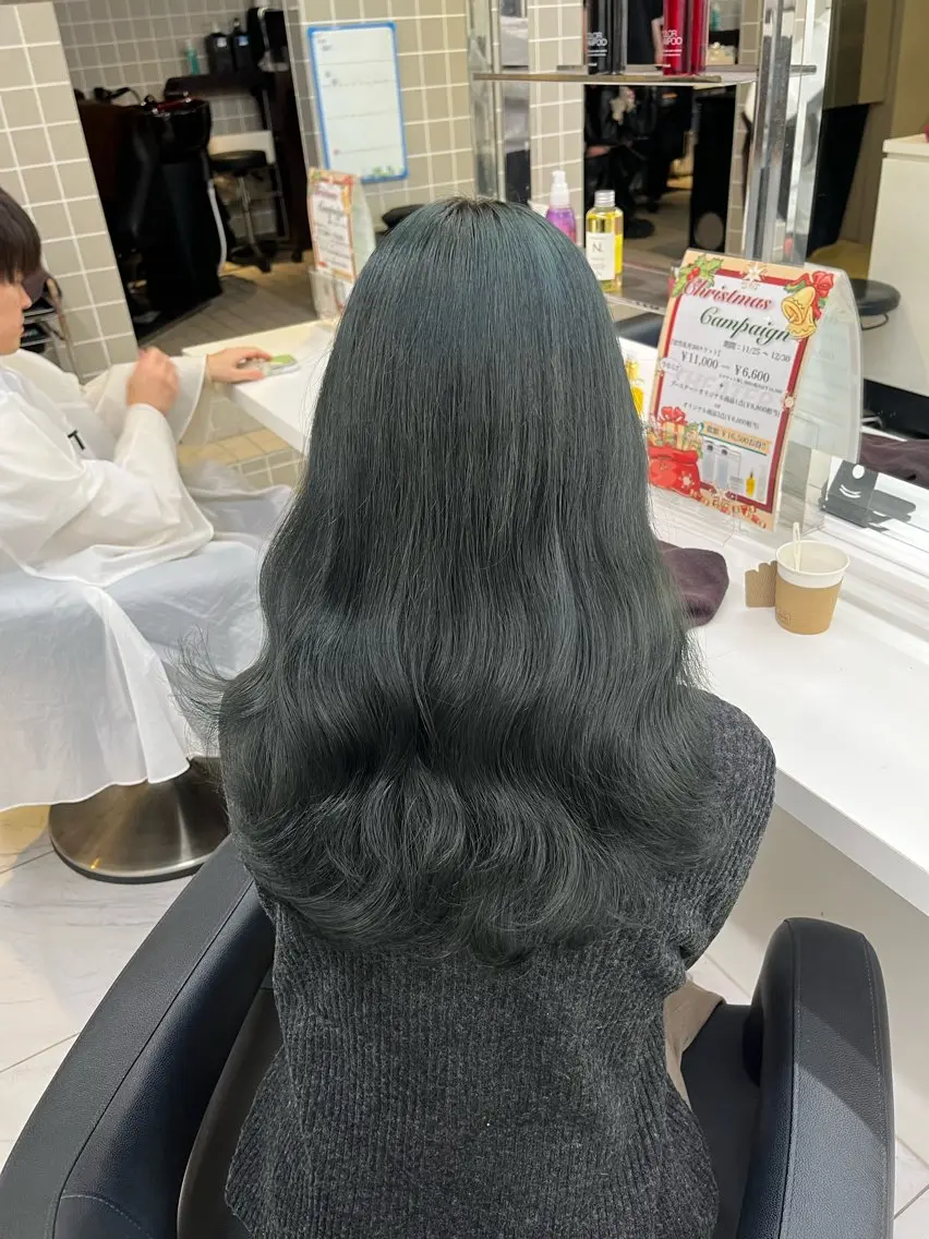 ロング ヘアカラー トリートメント ヘッドスパ ヘアセット 寒色/ベージュヘア ブリーチありMiOのヘアスタイル
