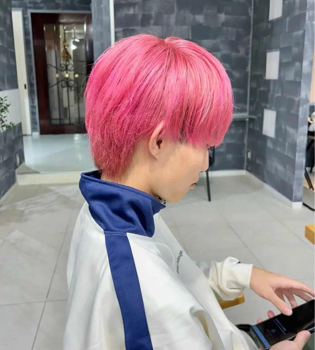 カラー メンズ メンズブリーチ ブリーチ ピンクカラー 🤎柔らかモテカラー 🌟佐藤壮也🌟のヘアスタイル