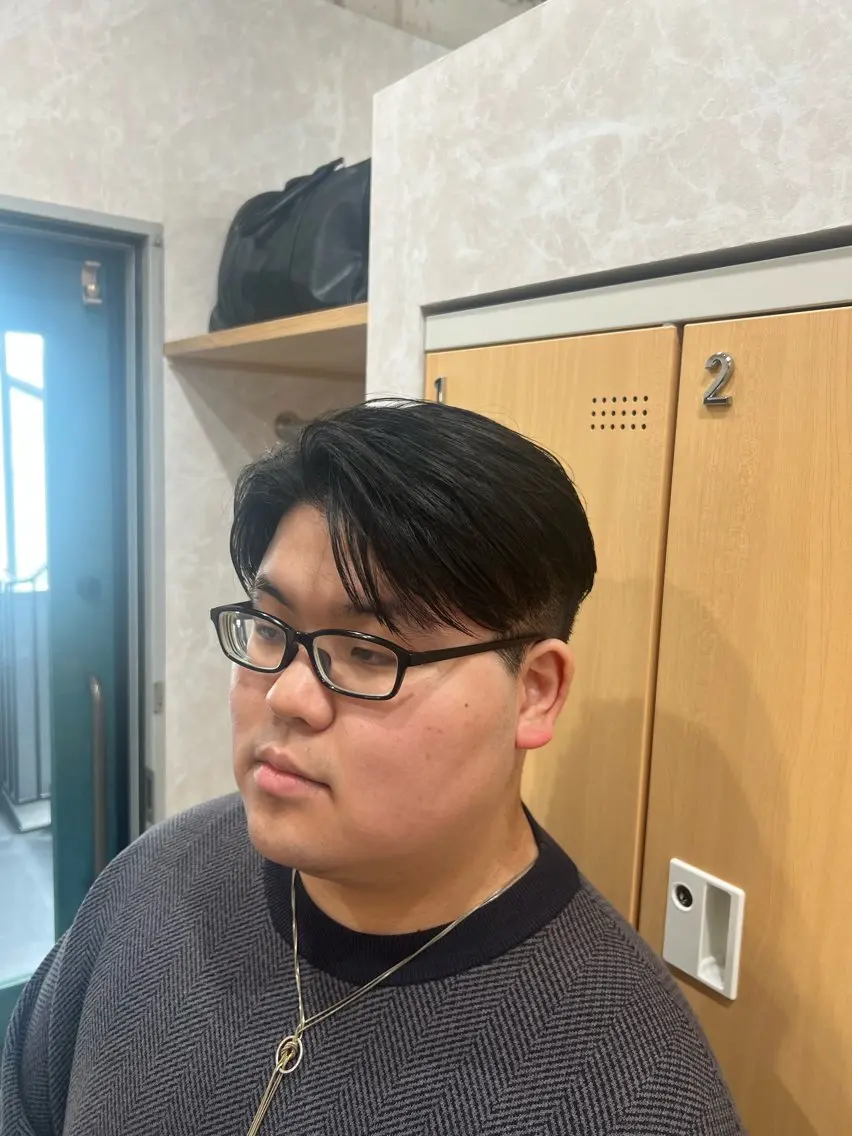 ショート メンズ センターパート メンズパーマ ショートヘア 近藤 叶大のヘアスタイル