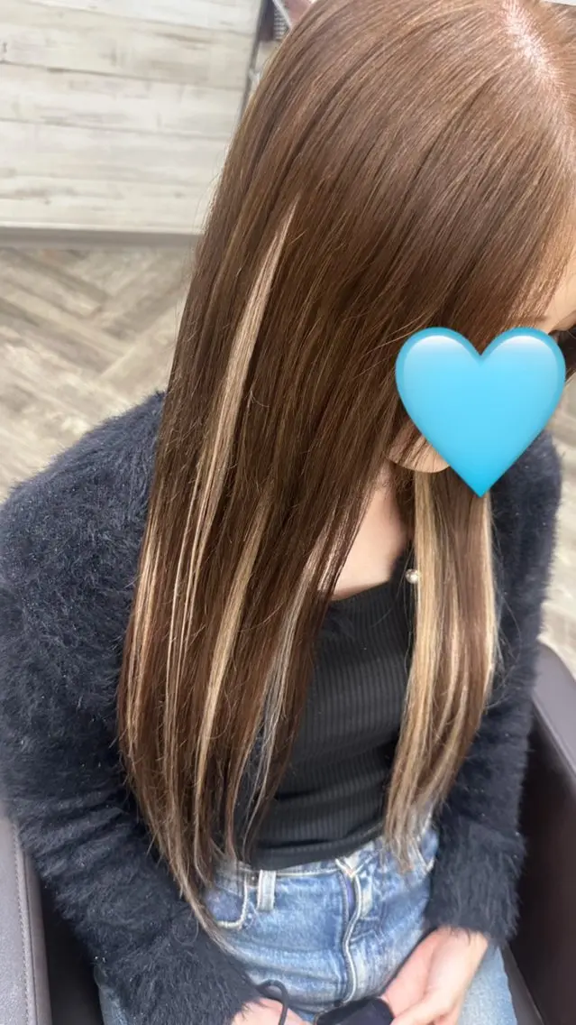 ロング カラー エクステ ヘアカラー エクステ 石山 優花のヘアスタイル