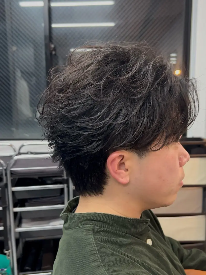 ミディアム カラー パーマ ヘアアレンジ メンズ カット パーマ ヘアセット 伊藤 陸のヘアスタイル