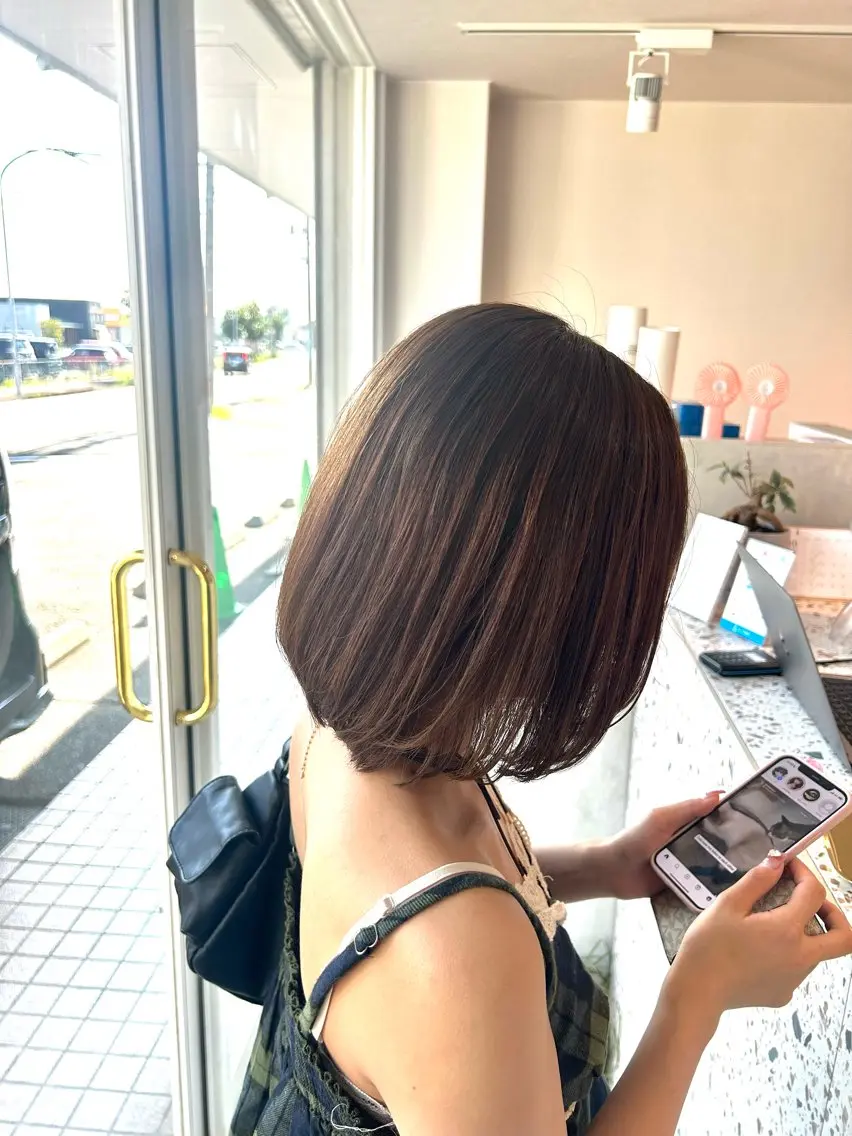 ミディアム ボブ 顔周りカット レイヤーカット 工藤 慎伍のヘアスタイル