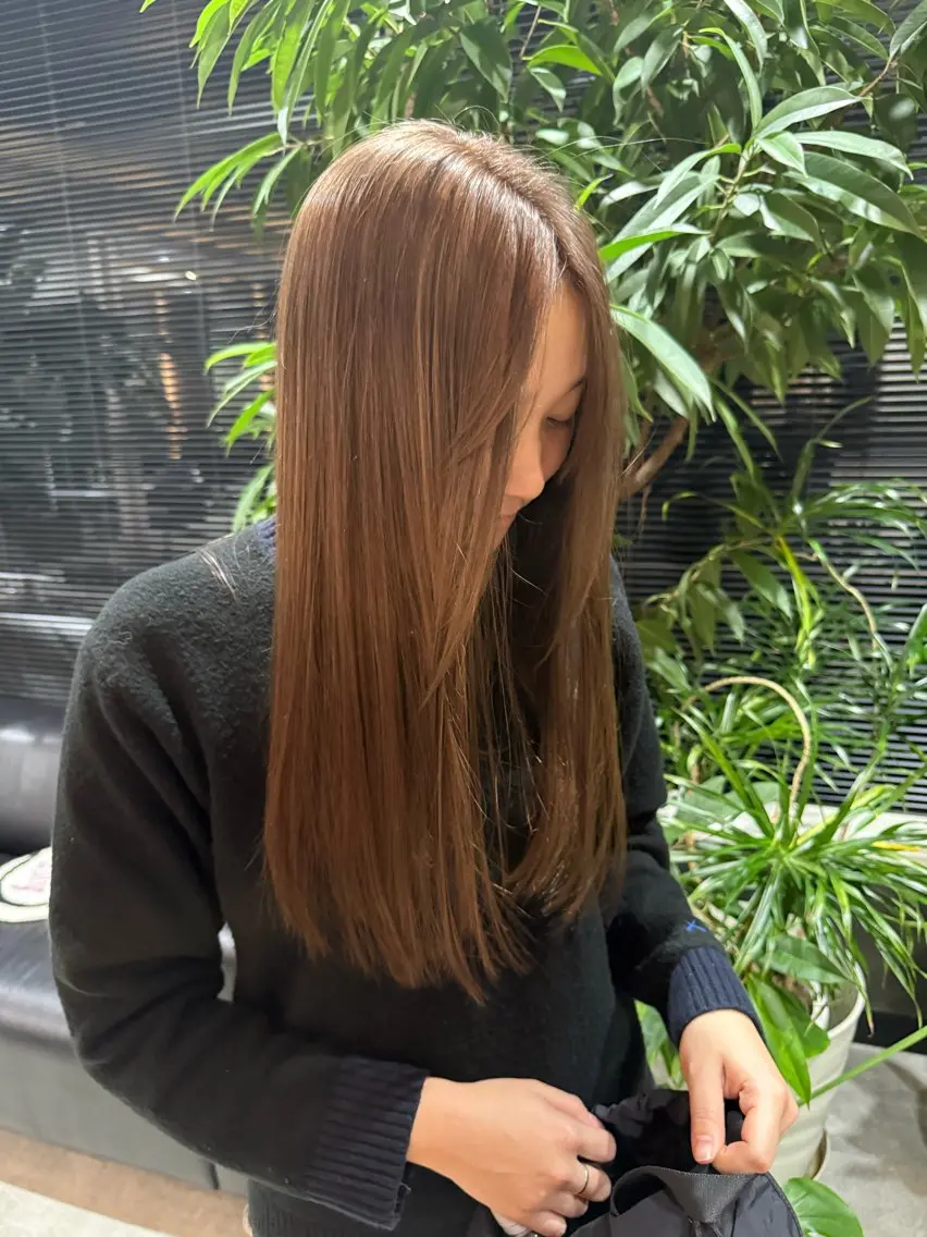 ロング ヘアカラー 松下 愛生のヘアスタイル