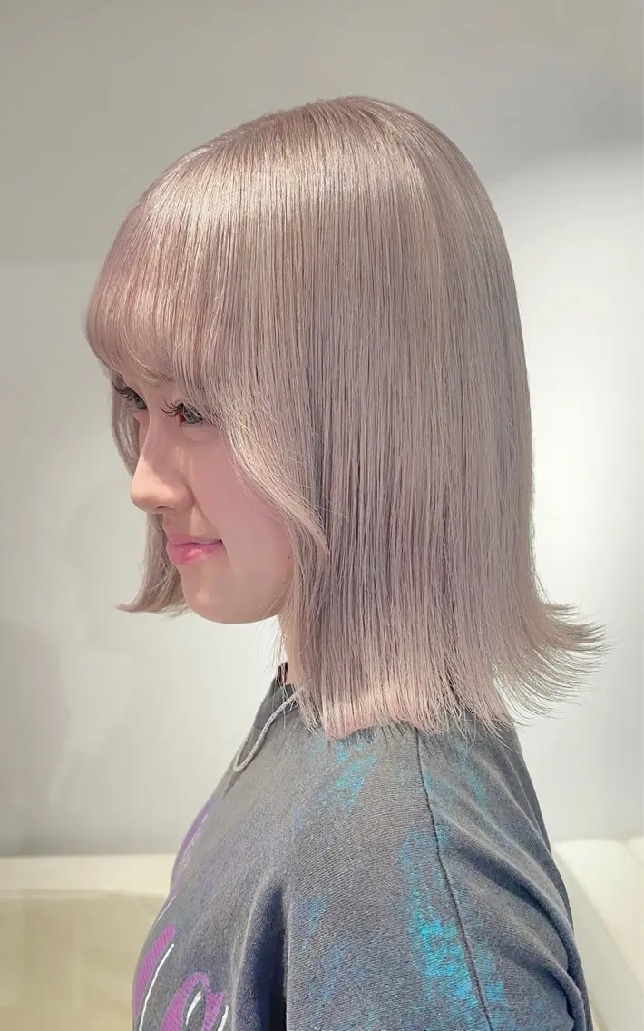 ミディアム カラー ブリーチ ケアブリーチ グレージュ ハイトーンカラー ミルクティーグレージュ ヘアカラー トリートメント ヒロミ/ミルクティー /ブロンド/ピンクのヘアスタイル