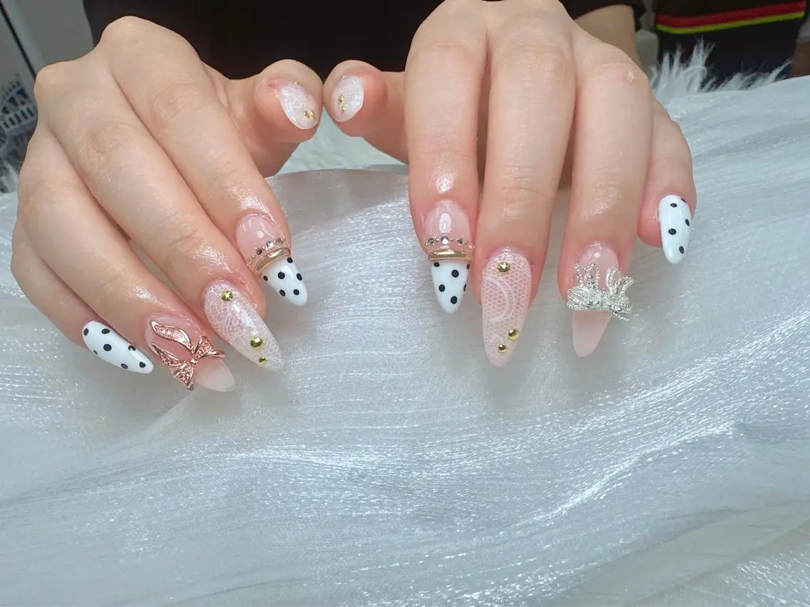 ネイル ブルー フットネイル フレンチネイル 韓国ネイル マグネットネイル ハンドネイル ハンドケア Hara Nail 【持ち込みOK】のネイルデザイン