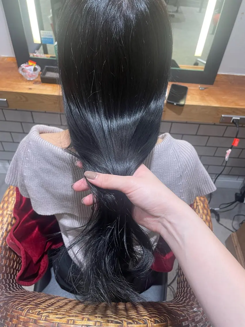 ロング 暖色カラー🤎Red Neo meiのヘアスタイル