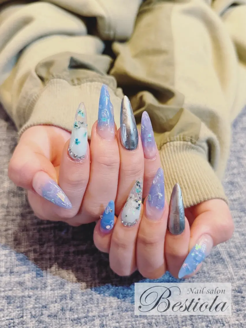 ネイル ハンドネイル ベスティオーラ aineのネイルデザイン
