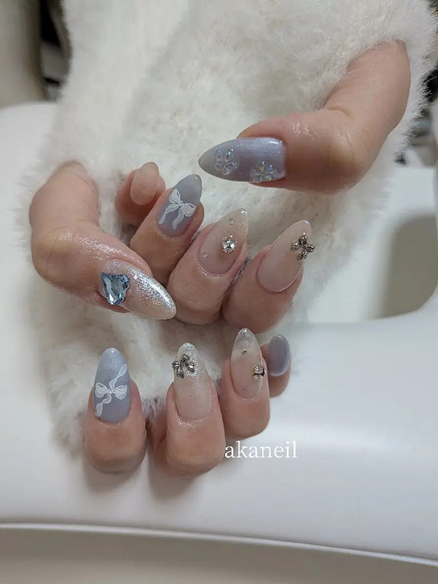 ネイル 水色 持ち込み リボン 冬ネイル ハンドネイル 【akaneils】 アカネのネイルデザイン