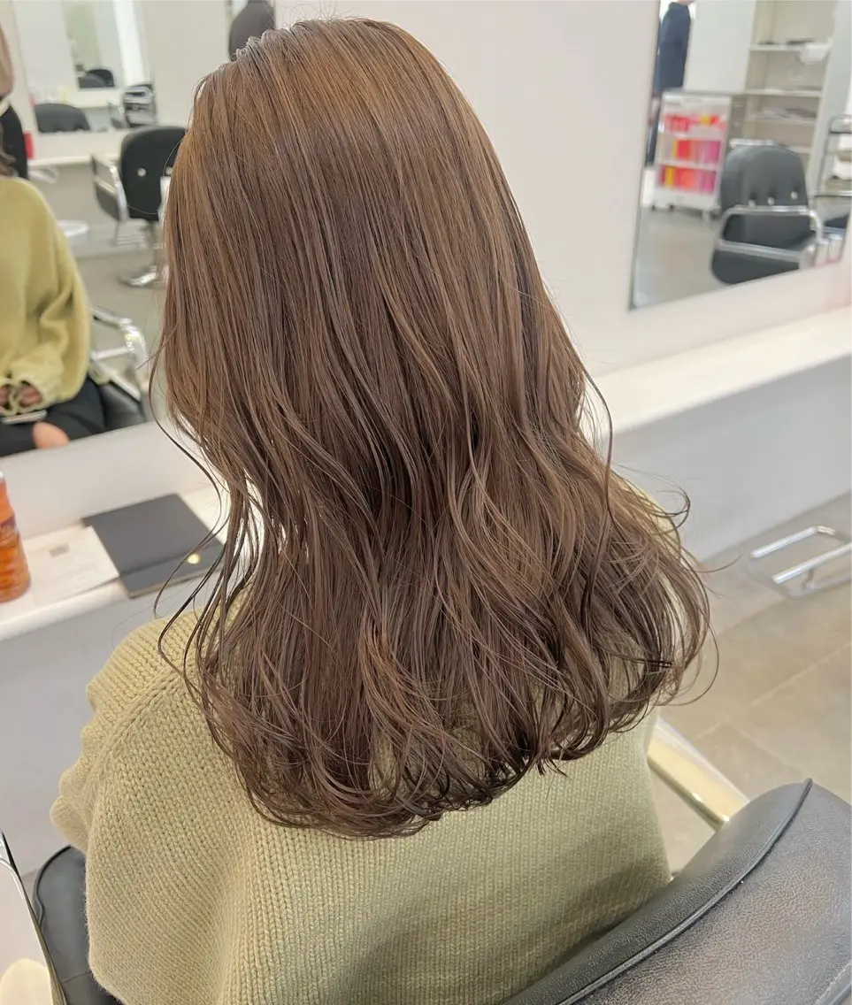 セミロング カラー Parve Mix / 根本 梨湖🫧のヘアスタイル