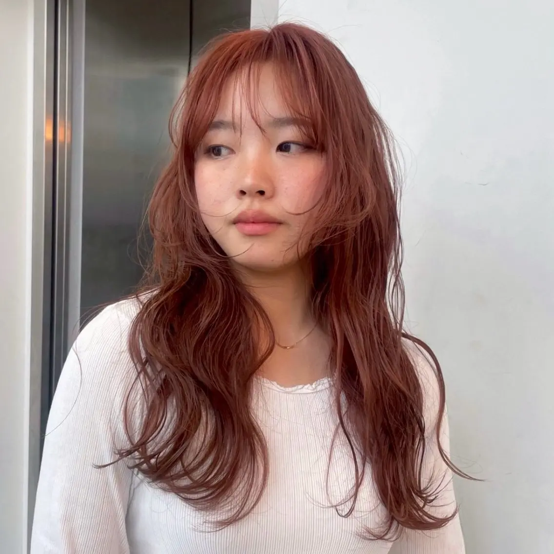 【🚨ブリーチなしで明るくしたい方おすすめ‼️】似合わせカット✂️➕ブリーチなしWカラー🫐➕保湿トリートメント✨の写真