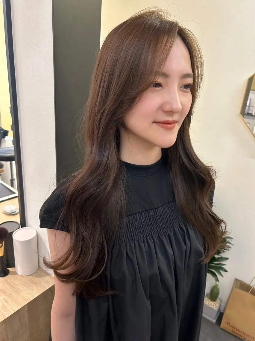 ロング カラー ブリーチ グレージュ ブリーチなしカラー hubhair レイヤー/透明感のヘアスタイル