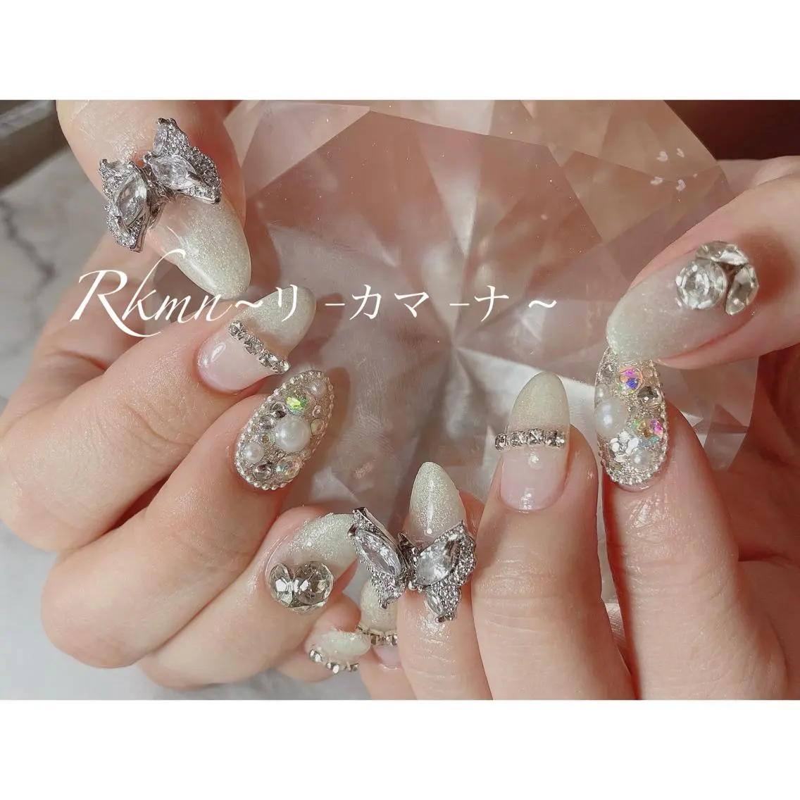ネイル アートネイル 春ネイル ホワイト ハンドネイル フットネイル ハンドケア Rkmn ~リ-カマ-ナ~のネイルデザイン