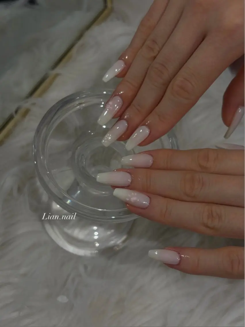 ネイル ハンドネイル フットネイル Lian nailのネイルデザイン